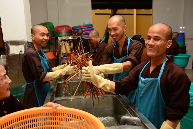 Quý Thầy chùa Hoằng Pháp an cư tập trung