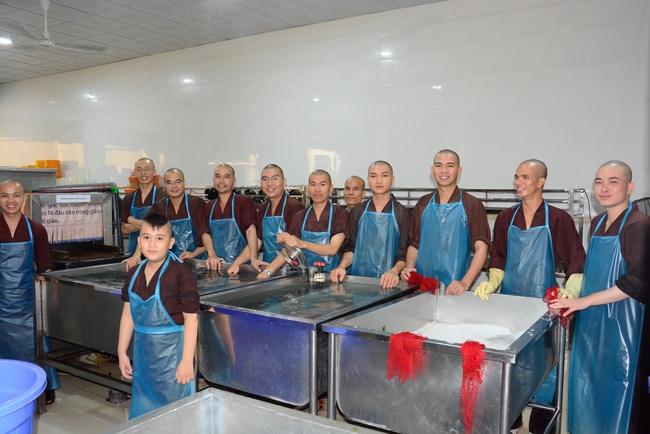 Quý Thầy chùa Hoằng Pháp an cư tập trung