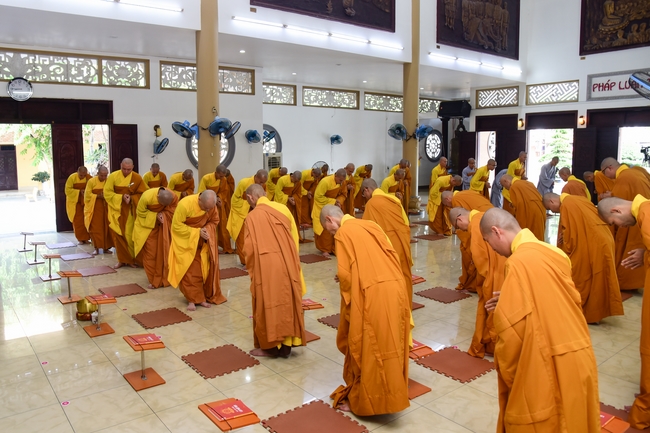 Quý Thầy chùa Hoằng Pháp an cư tập trung