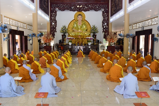 Quý Thầy chùa Hoằng Pháp an cư tập trung