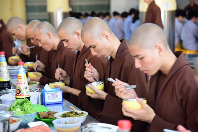 Quý Thầy chùa Hoằng Pháp an cư tập trung