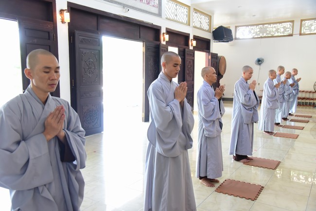 Pratimoksa commandment rite and listening precepts of monks of Hoang Phap pagoda