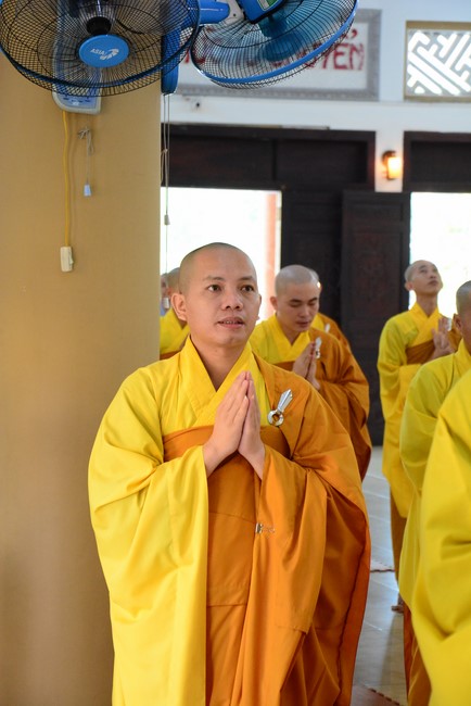 Pratimoksa commandment rite and listening precepts of monks of Hoang Phap pagoda