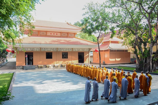 Pratimoksa commandment rite and listening precepts of monks of Hoang Phap pagoda