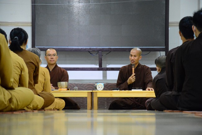 Buddhadharma Conversation at Hoang Phap pagoda