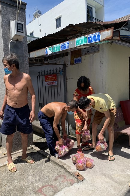 Continuing to support people in need in the Covid-19 pandemic of Hoang Phap Pagoda (series 5)