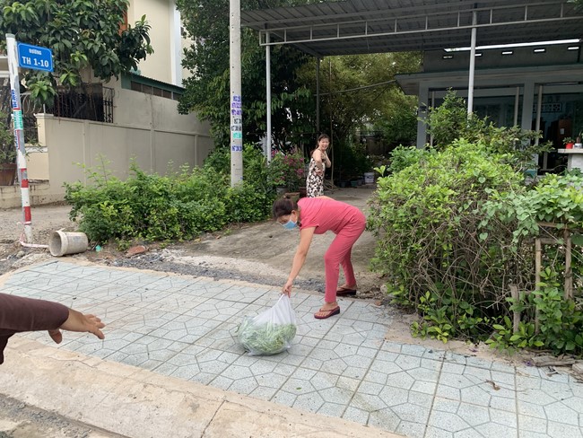 Continuing to support people in need in the Covid-19 pandemic of Hoang Phap Pagoda (series 5)