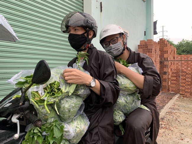 Continuing to support people in need in the Covid-19 pandemic of Hoang Phap Pagoda (series 5)