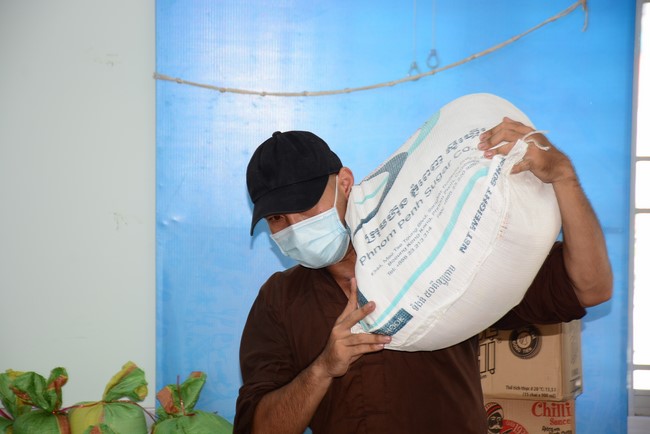 Continuing to support people in need in the Covid-19 pandemic of Hoang Phap Pagoda (series 5)