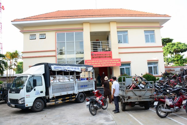 Continuing to support people in need in the Covid-19 pandemic of Hoang Phap Pagoda (series 5)