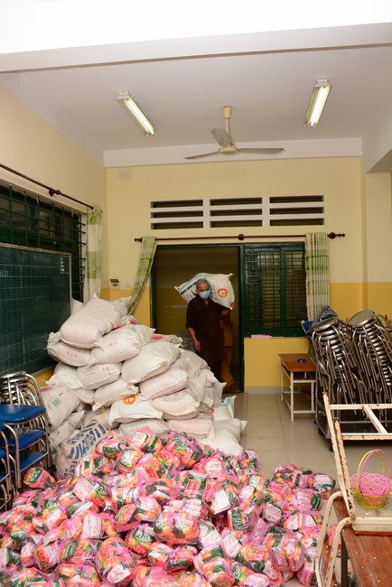 Continuing to support people in need in the Covid-19 pandemic of Hoang Phap Pagoda (series 5)