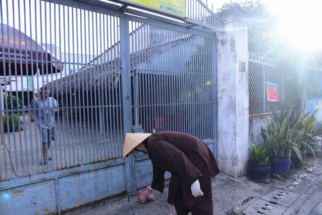 Continuing to support people in need in the Covid-19 pandemic of Hoang Phap Pagoda (series 5)