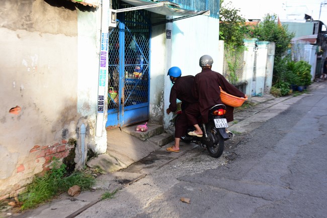 Continuing to support people in need in the Covid-19 pandemic of Hoang Phap Pagoda (series 5)