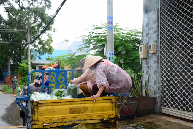 Continuing to support people in need in the Covid-19 pandemic of Hoang Phap Pagoda (series 5)