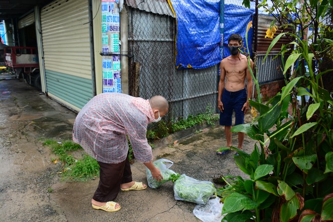 Continuing to support people in need in the Covid-19 pandemic of Hoang Phap Pagoda (series 5)