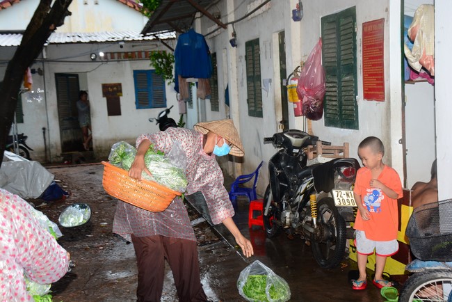 Continuing to support people in need in the Covid-19 pandemic of Hoang Phap Pagoda (series 5)