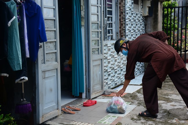 Continuing to support people in need in the Covid-19 pandemic of Hoang Phap Pagoda (series 5)