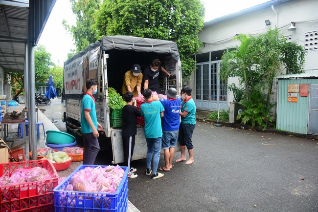 Continuing to support people in need in the Covid-19 pandemic of Hoang Phap Pagoda (series 5)