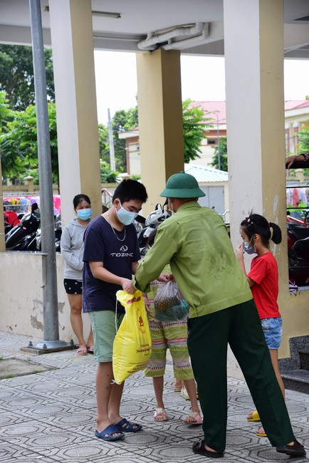 Continuing to support people in need in the Covid-19 pandemic of Hoang Phap Pagoda (series 5)