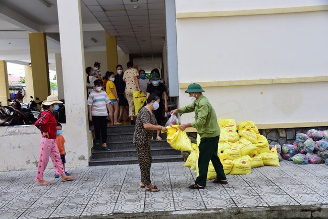 Continuing to support people in need in the Covid-19 pandemic of Hoang Phap Pagoda (series 5)