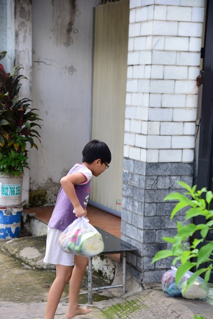 Continuing to support people in need in the Covid-19 pandemic of Hoang Phap Pagoda (series 5)