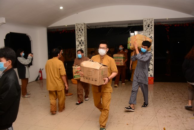 Continuing to support people in need in the Covid-19 pandemic of Hoang Phap Pagoda (series 5)