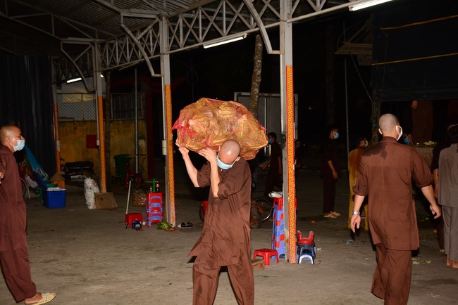 Continuing to support people in need in the Covid-19 pandemic of Hoang Phap Pagoda (series 5)