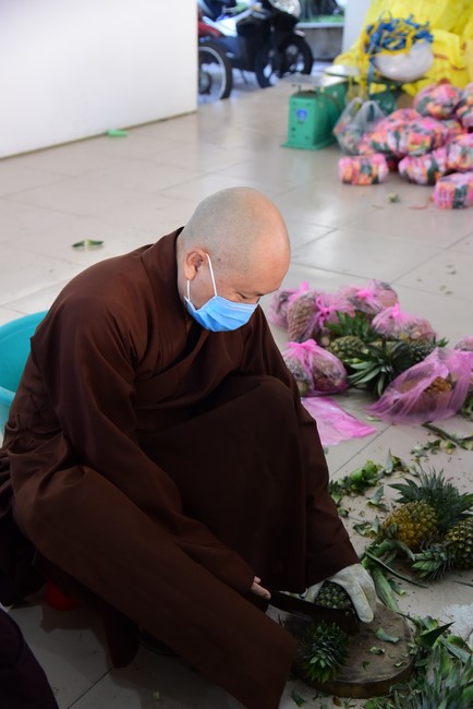 Continuing to support people in need in the Covid-19 pandemic of Hoang Phap Pagoda (series 5)
