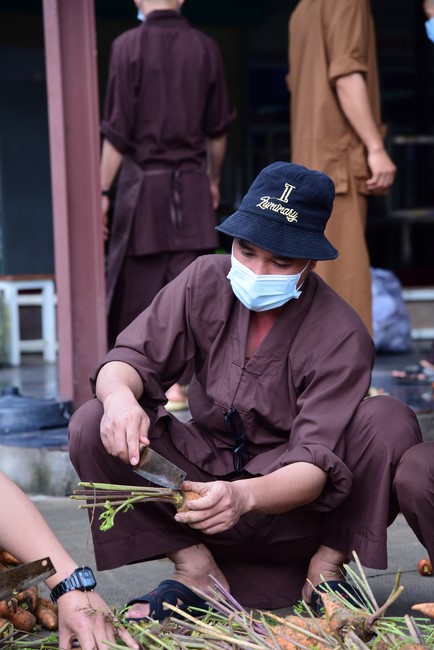 Continuing to support people in need in the Covid-19 pandemic of Hoang Phap Pagoda (series 5)