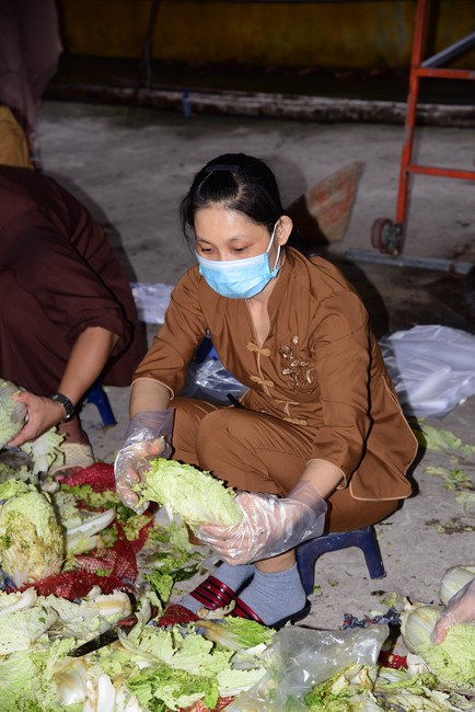 Continuing to support people in need in the Covid-19 pandemic of Hoang Phap Pagoda (series 5)