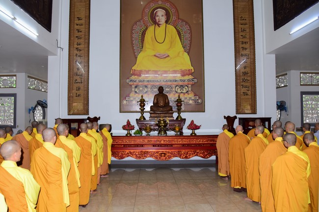 Pratimoksa commandment rite