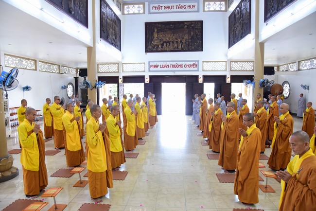 Pratimoksa commandment rite