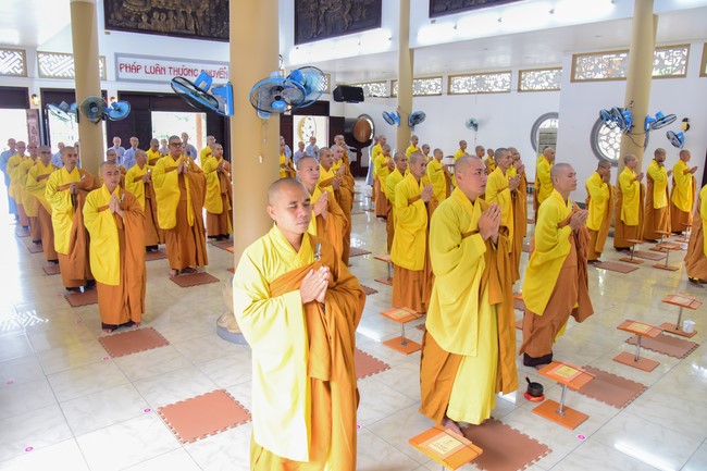 Pratimoksa commandment rite