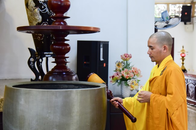 Pratimoksa commandment rite