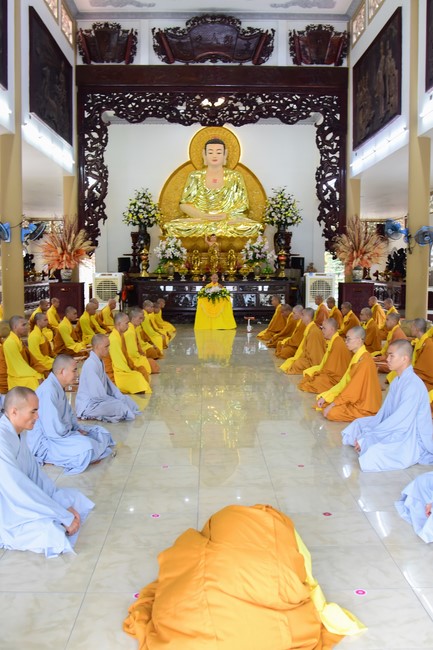 Pratimoksa commandment rite