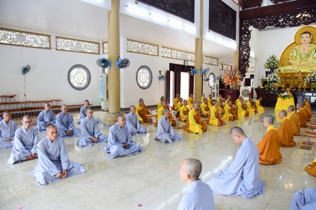 Pratimoksa commandment rite