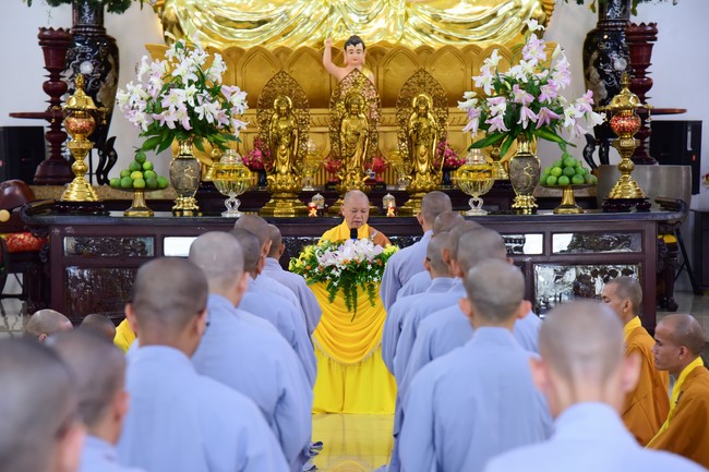 Pratimoksa commandment rite