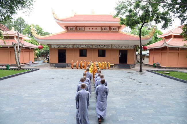 Pratimoksa commandment rite