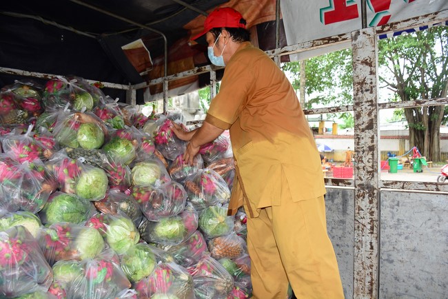 Chùa Hoằng Pháp: Tiếp tục hỗ trợ người dân khó khăn trong đại dịch Covid (đợt 6)