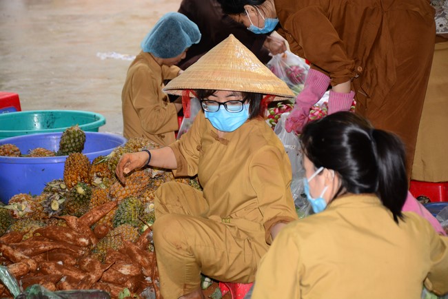 Chùa Hoằng Pháp: Tiếp tục hỗ trợ người dân khó khăn trong đại dịch Covid (đợt 6)