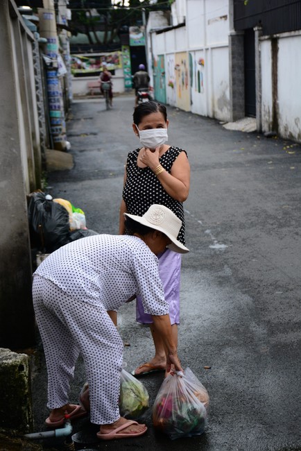 Chùa Hoằng Pháp: Tiếp tục hỗ trợ người dân khó khăn trong đại dịch Covid (đợt 6)