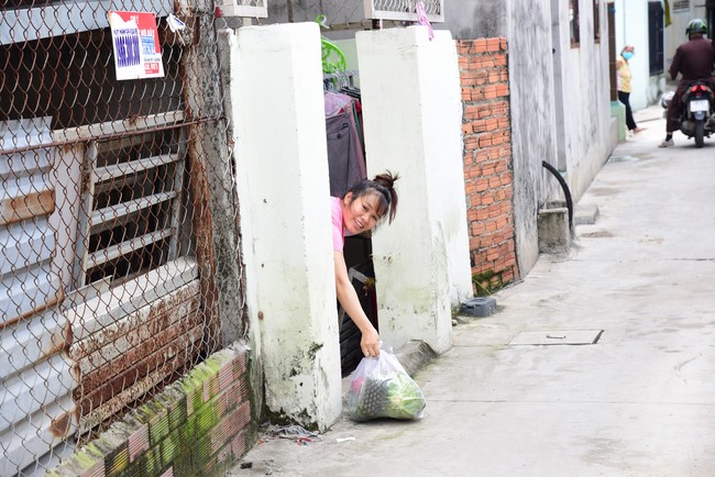 Chùa Hoằng Pháp: Tiếp tục hỗ trợ người dân khó khăn trong đại dịch Covid (đợt 6)