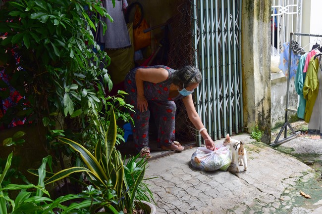 Chùa Hoằng Pháp: Tiếp tục hỗ trợ người dân khó khăn trong đại dịch Covid (đợt 6)