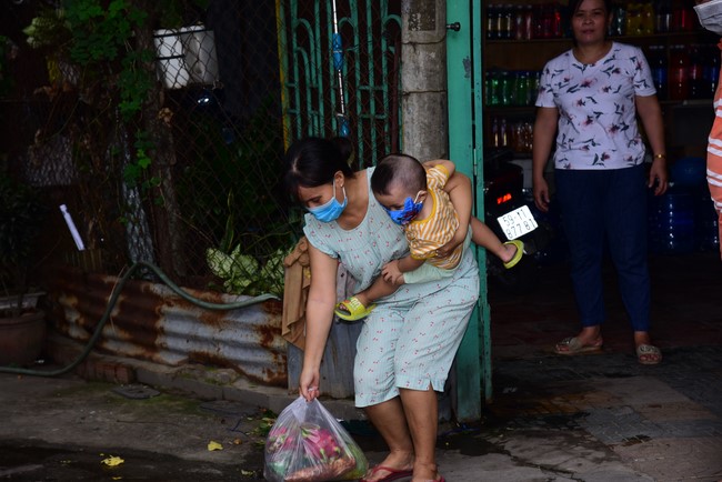 Chùa Hoằng Pháp: Tiếp tục hỗ trợ người dân khó khăn trong đại dịch Covid (đợt 6)