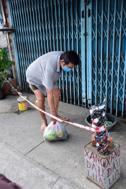 Chùa Hoằng Pháp: Tiếp tục hỗ trợ người dân khó khăn trong đại dịch Covid (đợt 6)