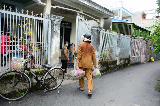 Chùa Hoằng Pháp: Tiếp tục hỗ trợ người dân khó khăn trong đại dịch Covid (đợt 6)