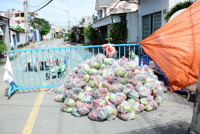 Chùa Hoằng Pháp: Tiếp tục hỗ trợ người dân khó khăn trong đại dịch Covid (đợt 6)