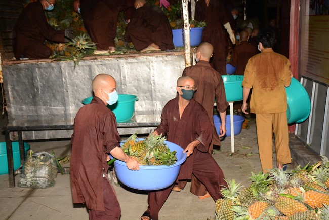 Chùa Hoằng Pháp: Tiếp tục hỗ trợ người dân khó khăn trong đại dịch Covid (đợt 6)