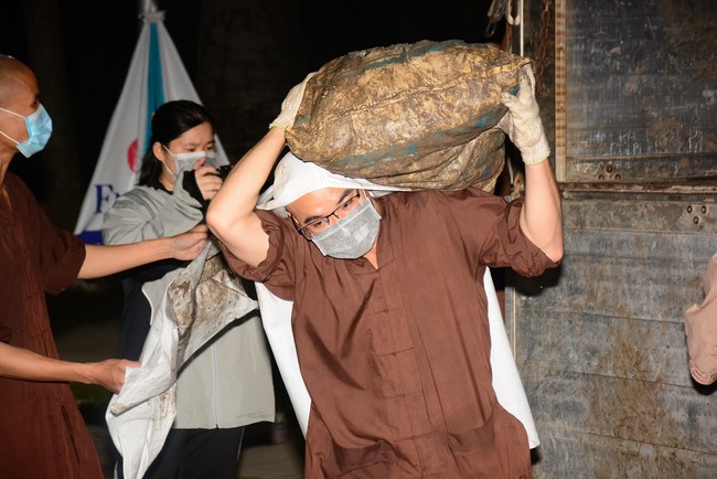 Chùa Hoằng Pháp: Tiếp tục hỗ trợ người dân khó khăn trong đại dịch Covid (đợt 6)