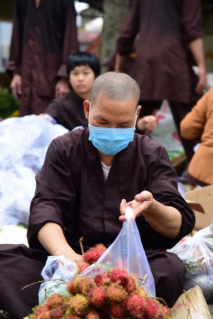 Chùa Hoằng Pháp: Tiếp tục hỗ trợ người dân khó khăn trong đại dịch Covid (đợt 6)